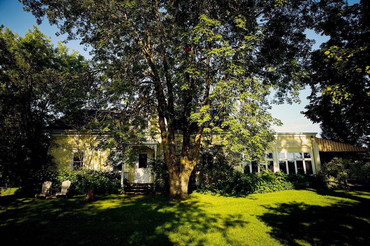 Auberge West Brome Exterior photo