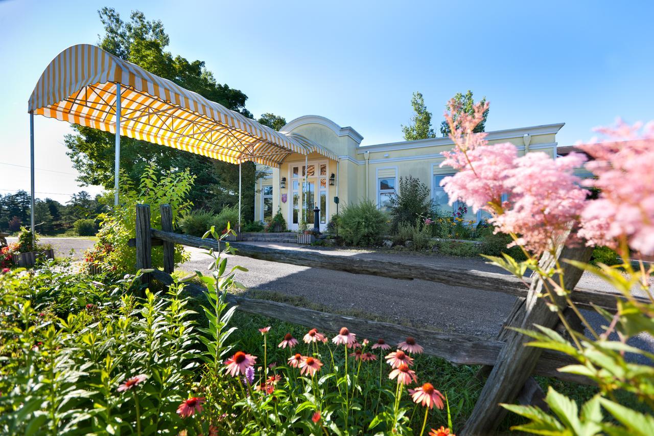 Auberge West Brome Exterior photo