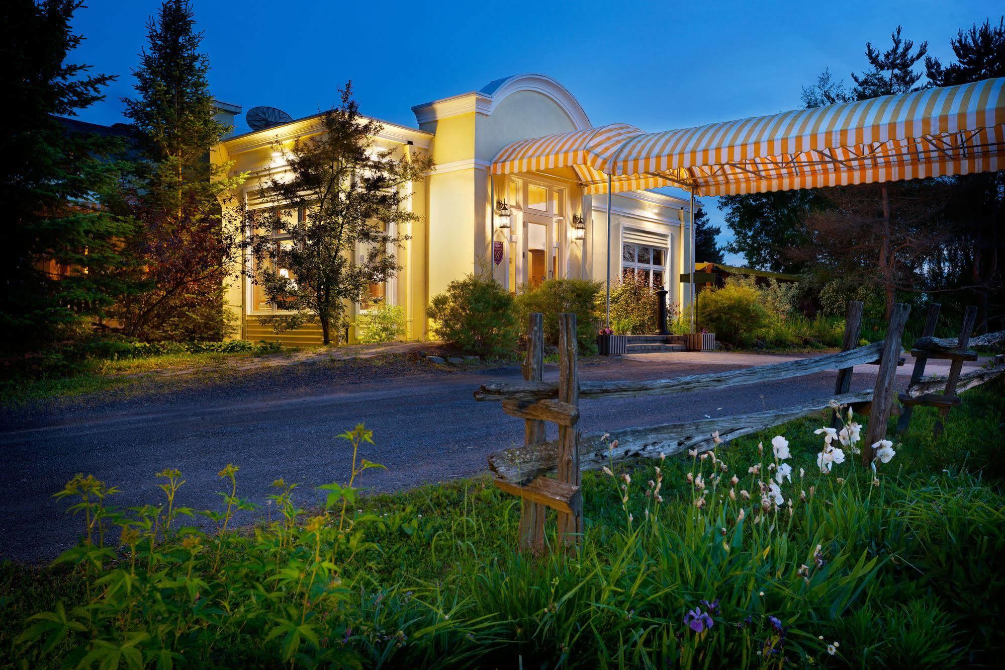 Auberge West Brome Exterior photo